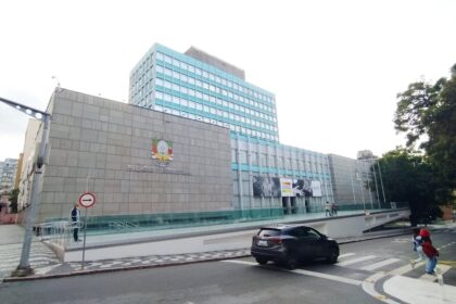Política