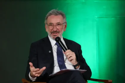 Política